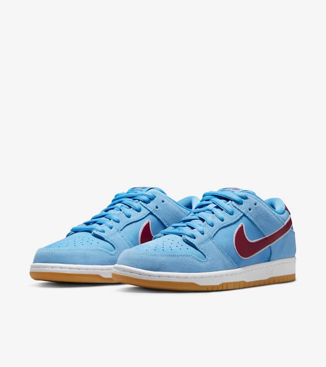 ãNIKEå¬å¼ãSB ãã³ã¯ LOW 'Valor Blue and Team Maroon' (DQ4040-400 / NIKE SB DUNK LOW PRM). Nike SNKRS JP